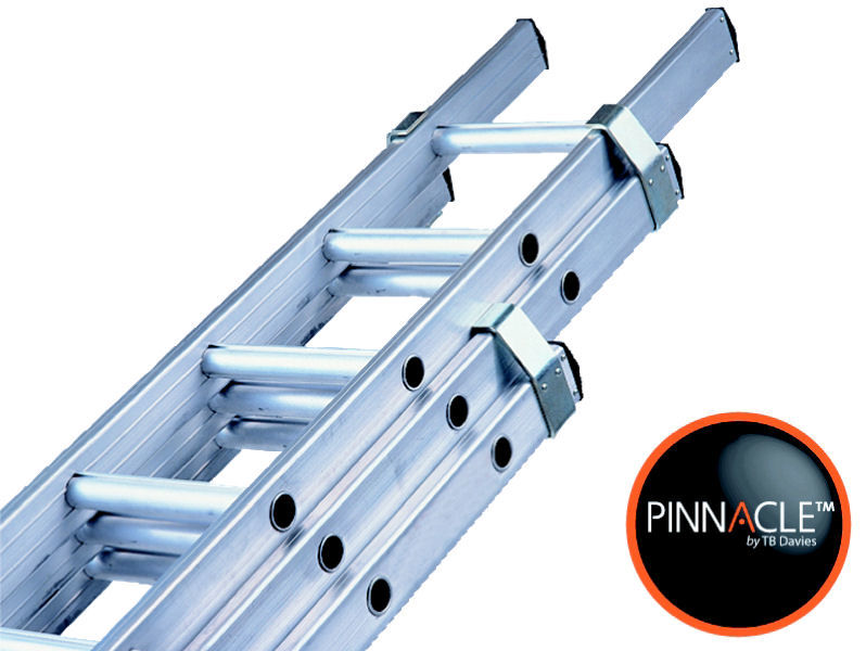 PINNACLEâ„¢ 4m-10m Industrial Triple Ladder